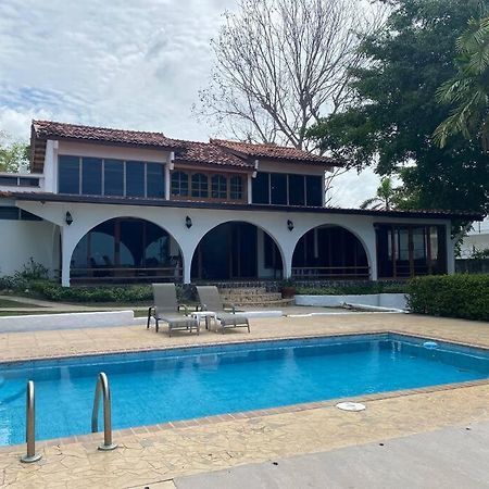 Coronado Beachfront Tropical Home! 플라야 코로나도 외부 사진